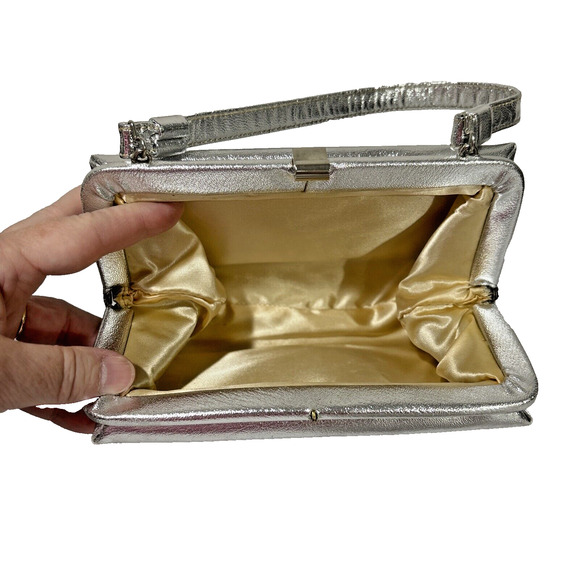 Vintage Silver Metallic Evening Bag Mid Century Top Handle Dressy Event Purse - Picture 3 of 10